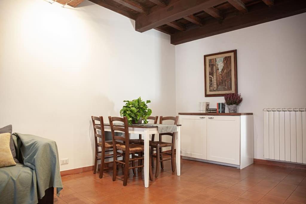 Casa Giglio Campo Di Fiori Apartment