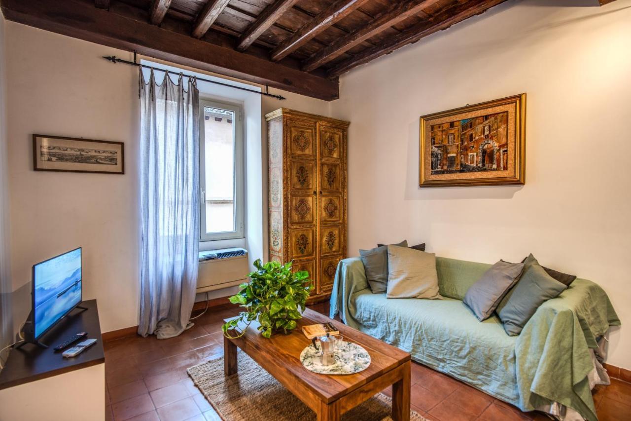 Casa Giglio Campo Di Fiori Apartment *