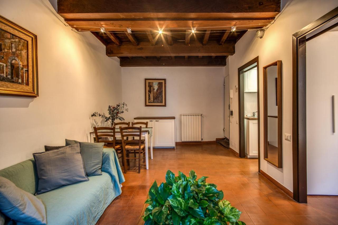 Casa Giglio Campo Di Fiori Apartment