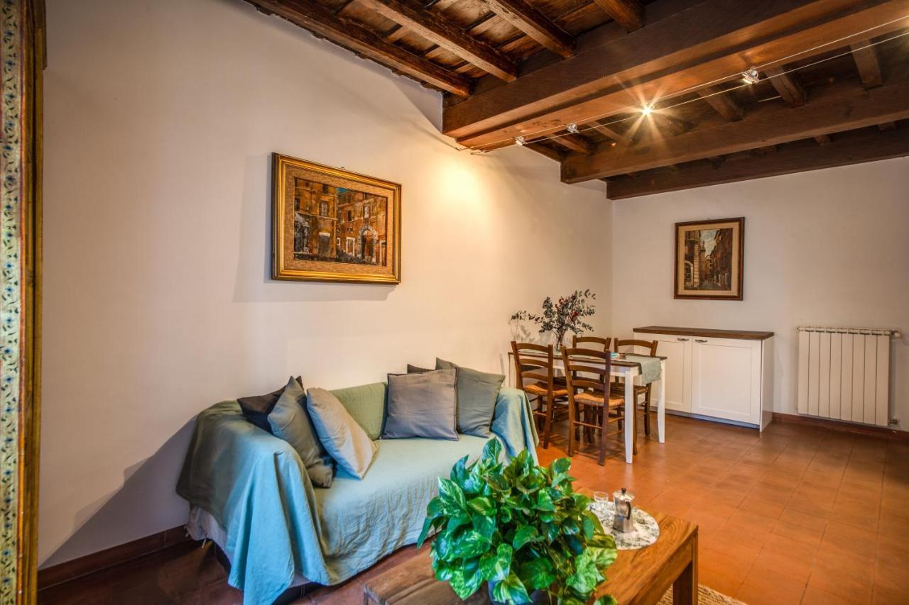 Casa Giglio Campo Di Fiori Apartment Rom