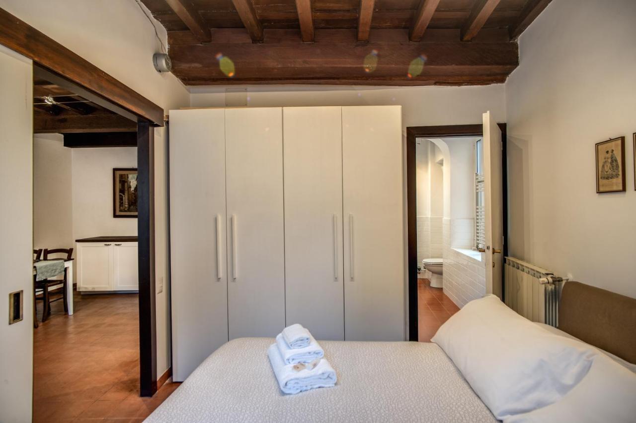Apartment Casa Giglio Campo Di Fiori Rom
