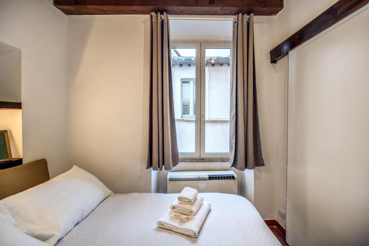 Apartment Casa Giglio Campo Di Fiori Rome